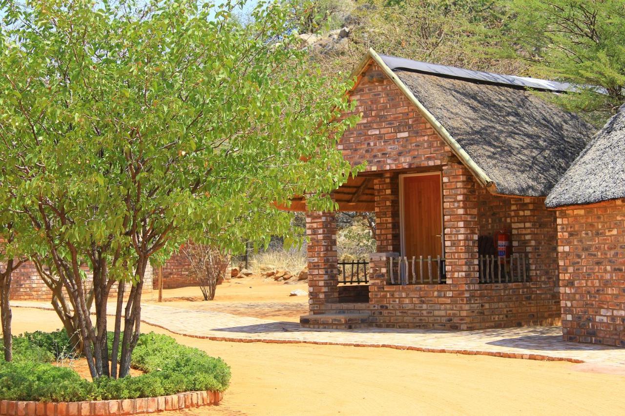 Kaoko Bush Lodge Kamanjab Exteriör bild