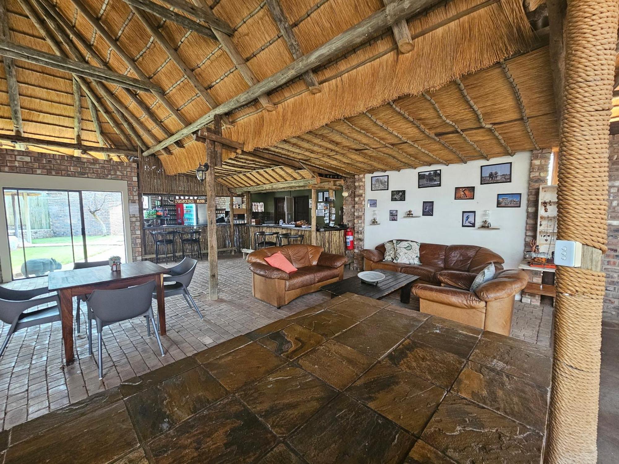 Kaoko Bush Lodge Kamanjab Exteriör bild