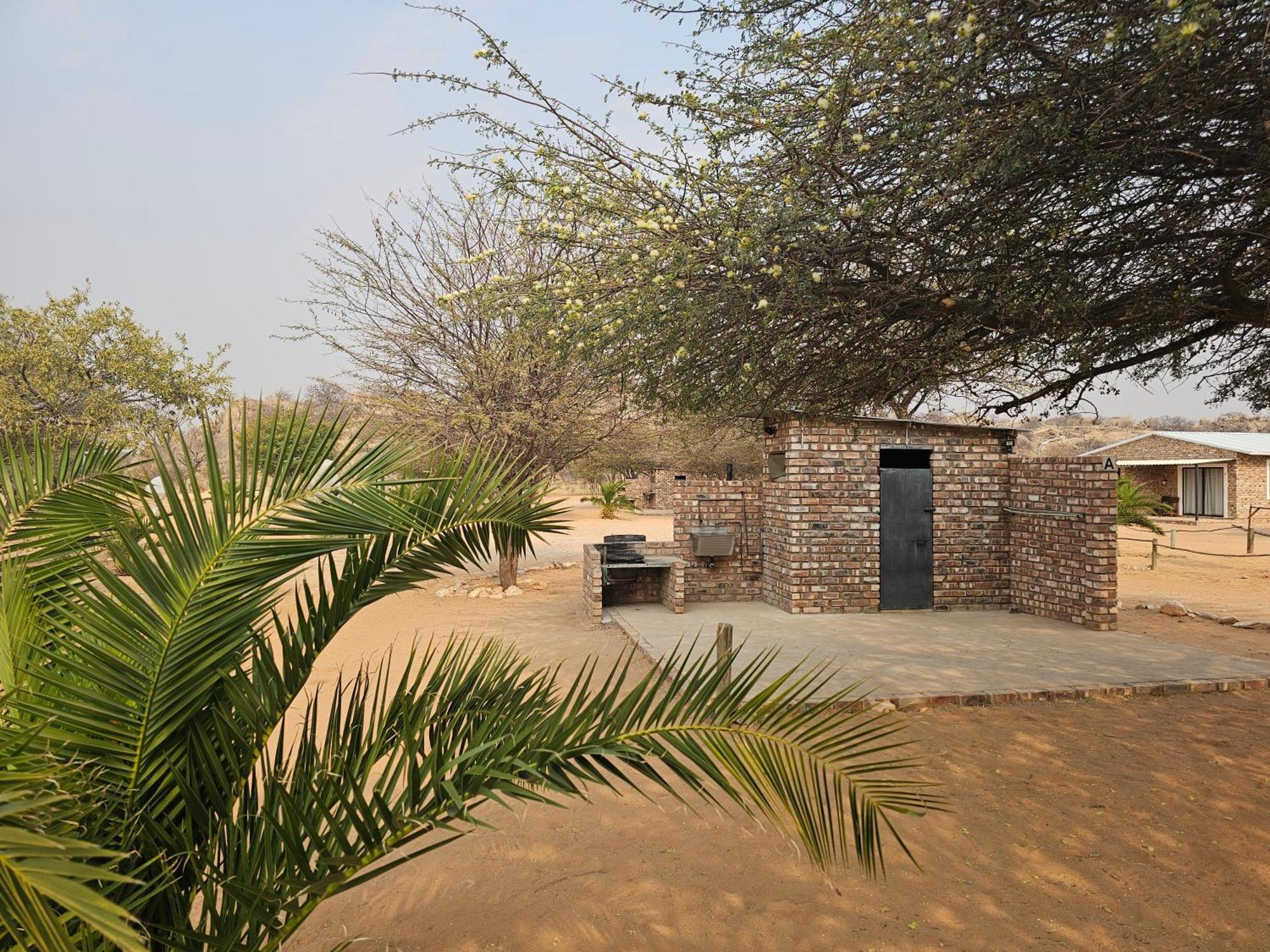 Kaoko Bush Lodge Kamanjab Exteriör bild