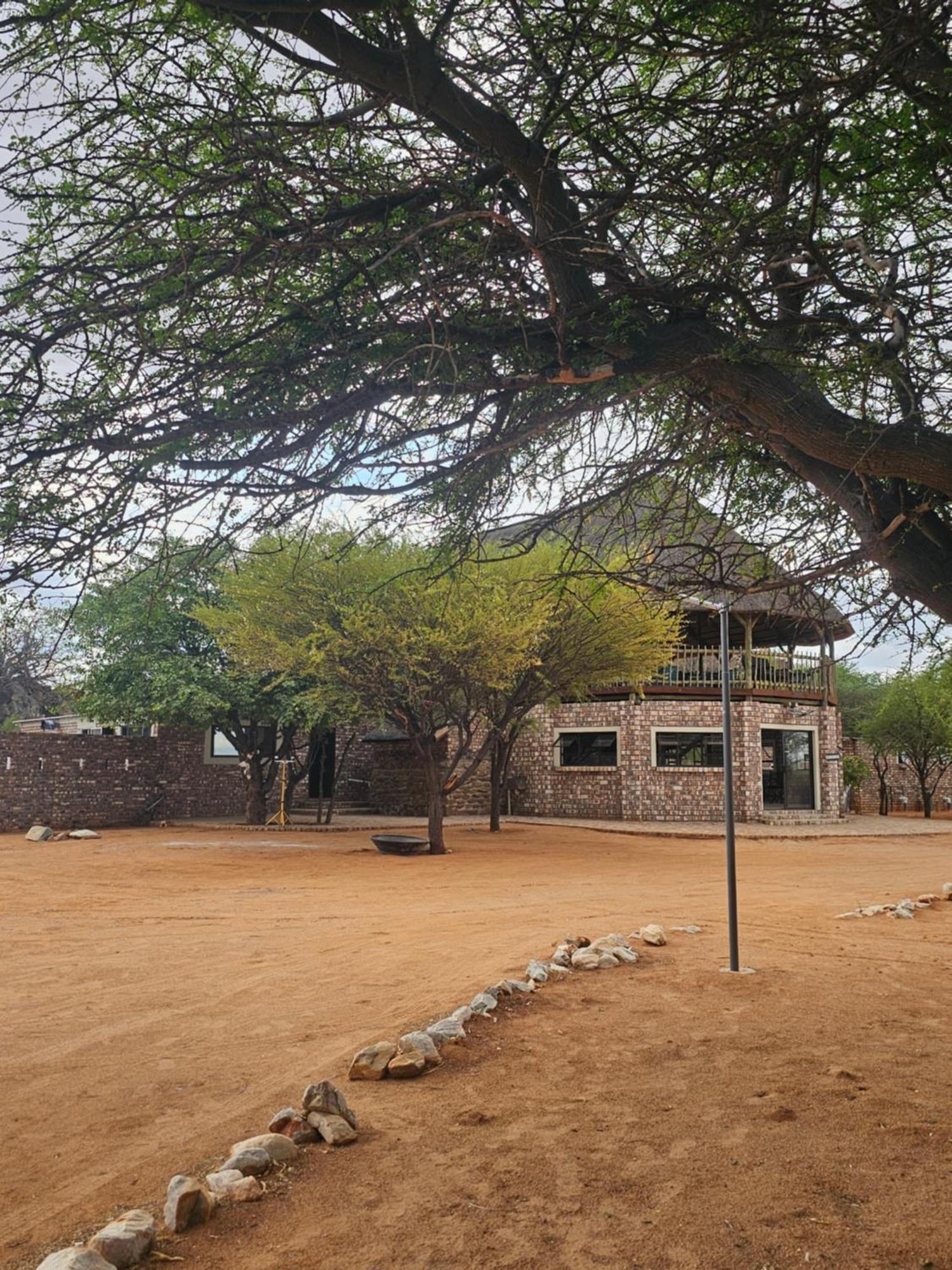 Kaoko Bush Lodge Kamanjab Exteriör bild