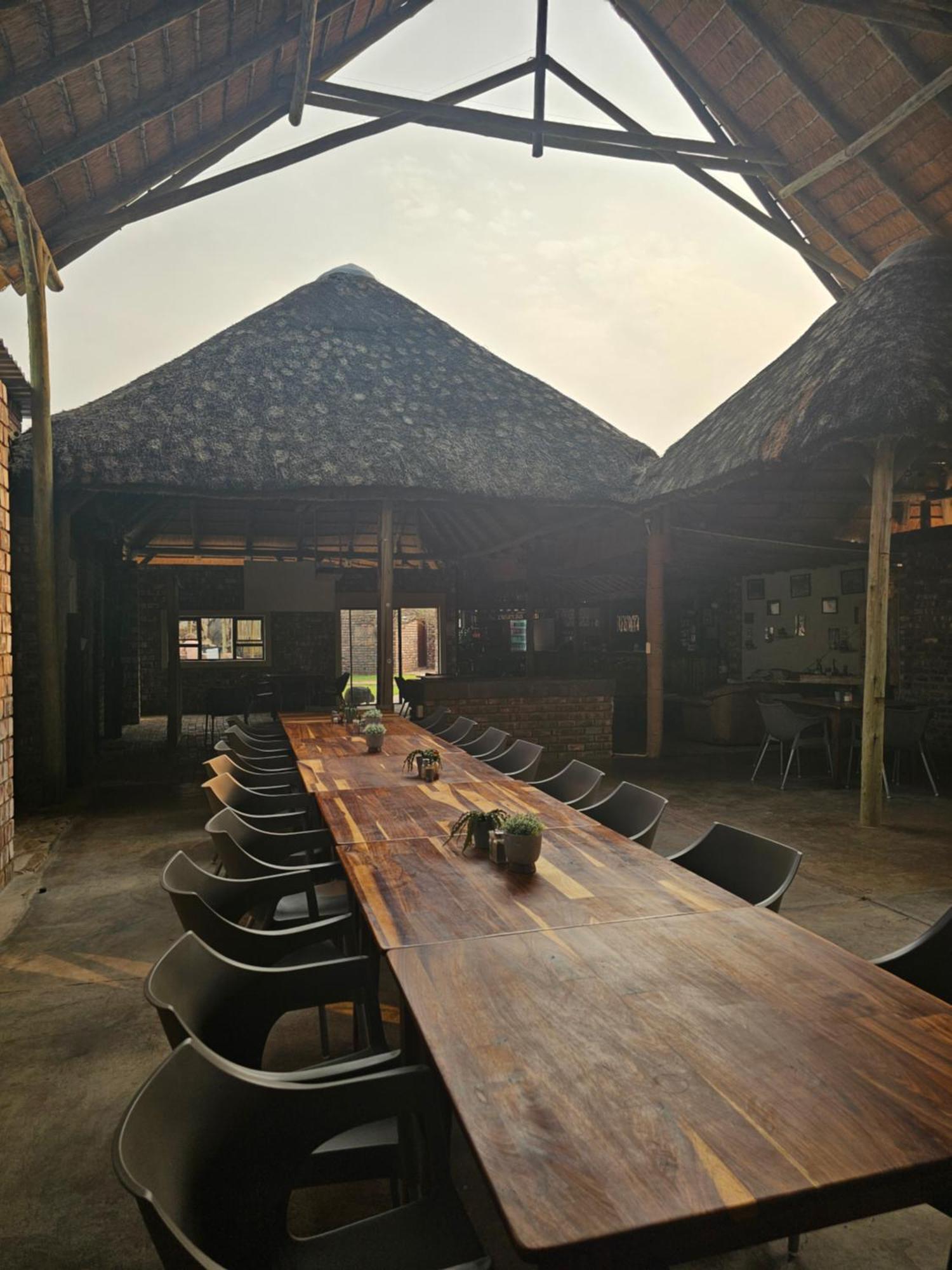 Kaoko Bush Lodge Kamanjab Exteriör bild