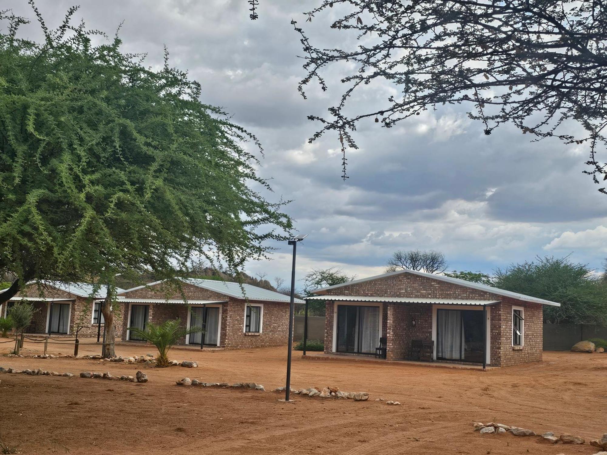 Kaoko Bush Lodge Kamanjab Exteriör bild