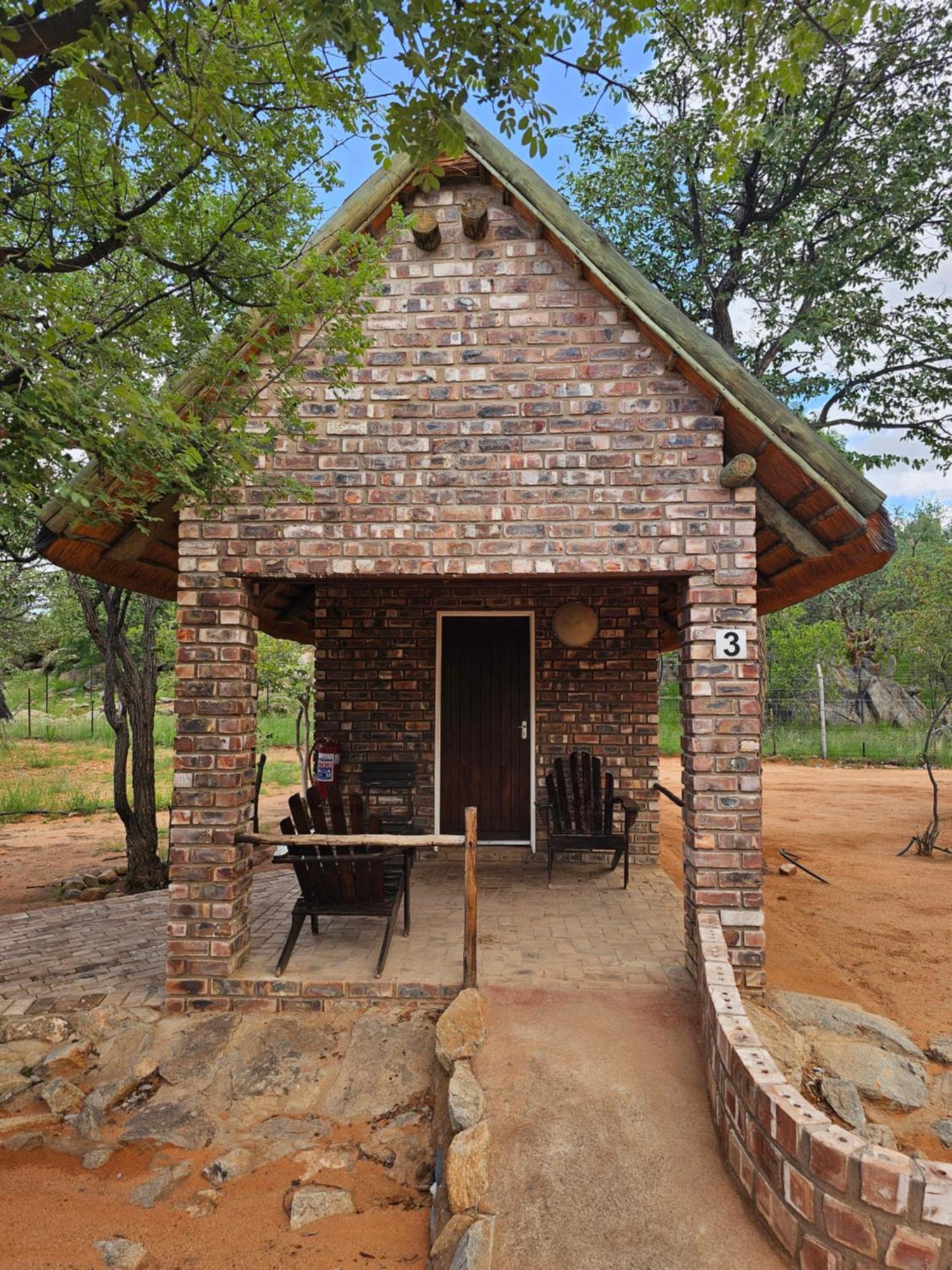 Kaoko Bush Lodge Kamanjab Exteriör bild