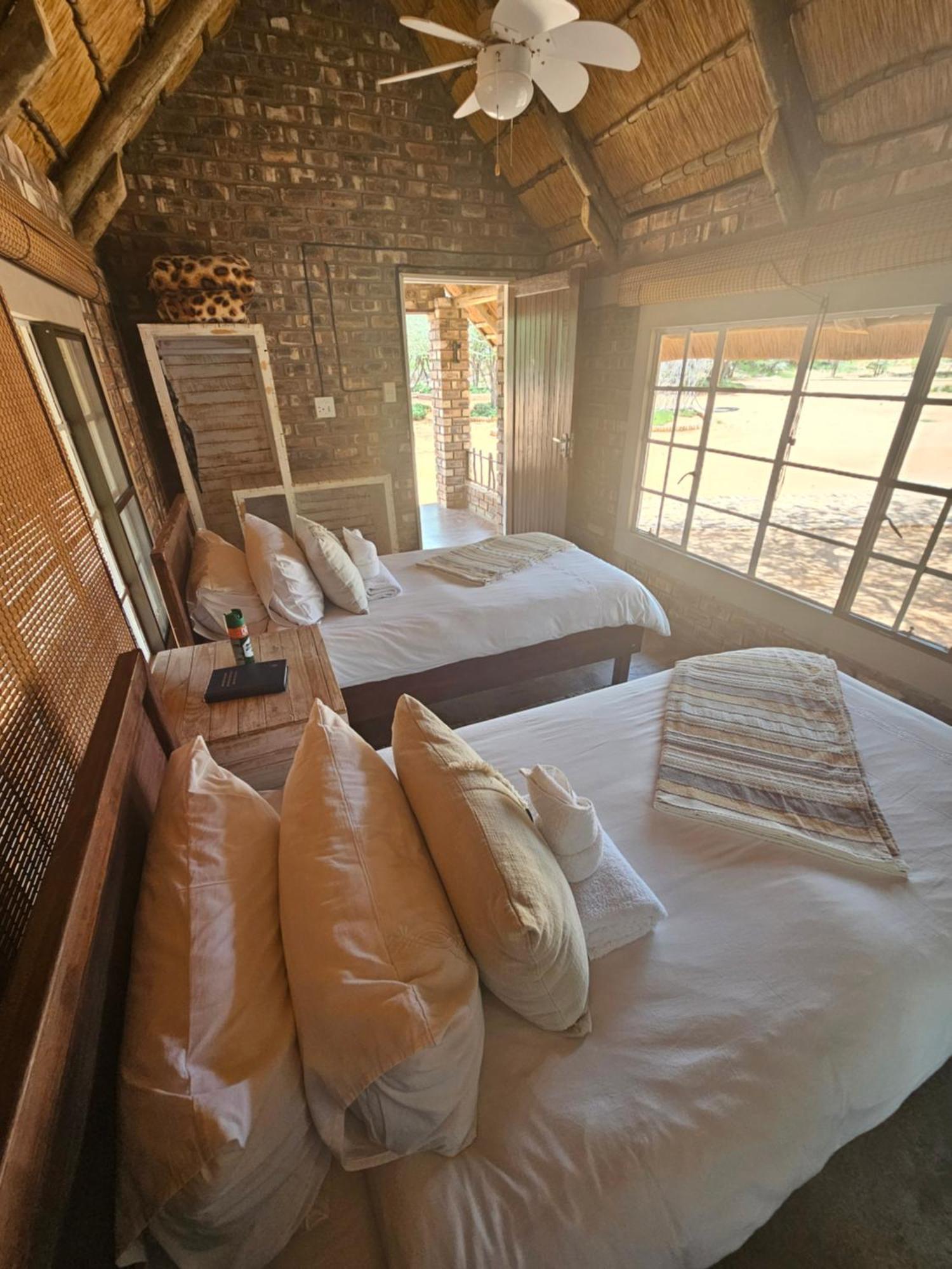 Kaoko Bush Lodge Kamanjab Exteriör bild