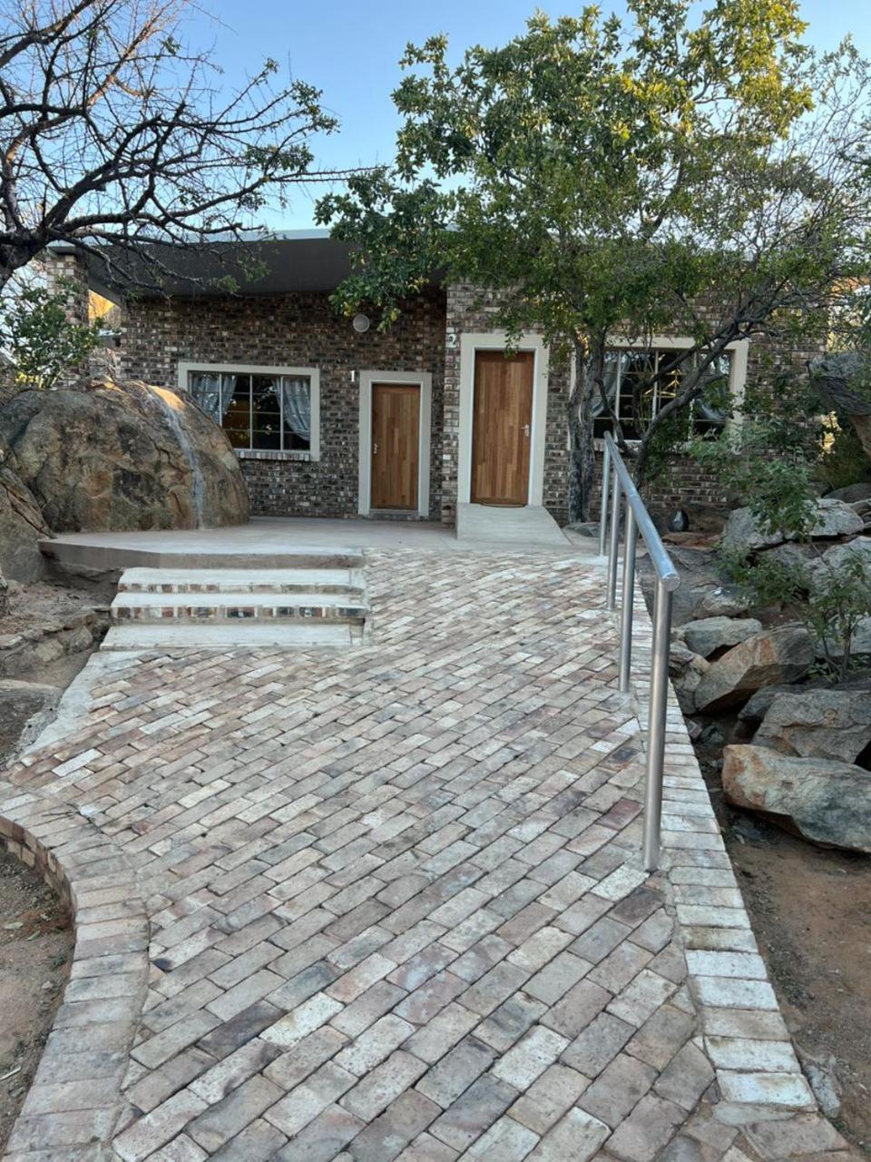 Kaoko Bush Lodge Kamanjab Exteriör bild